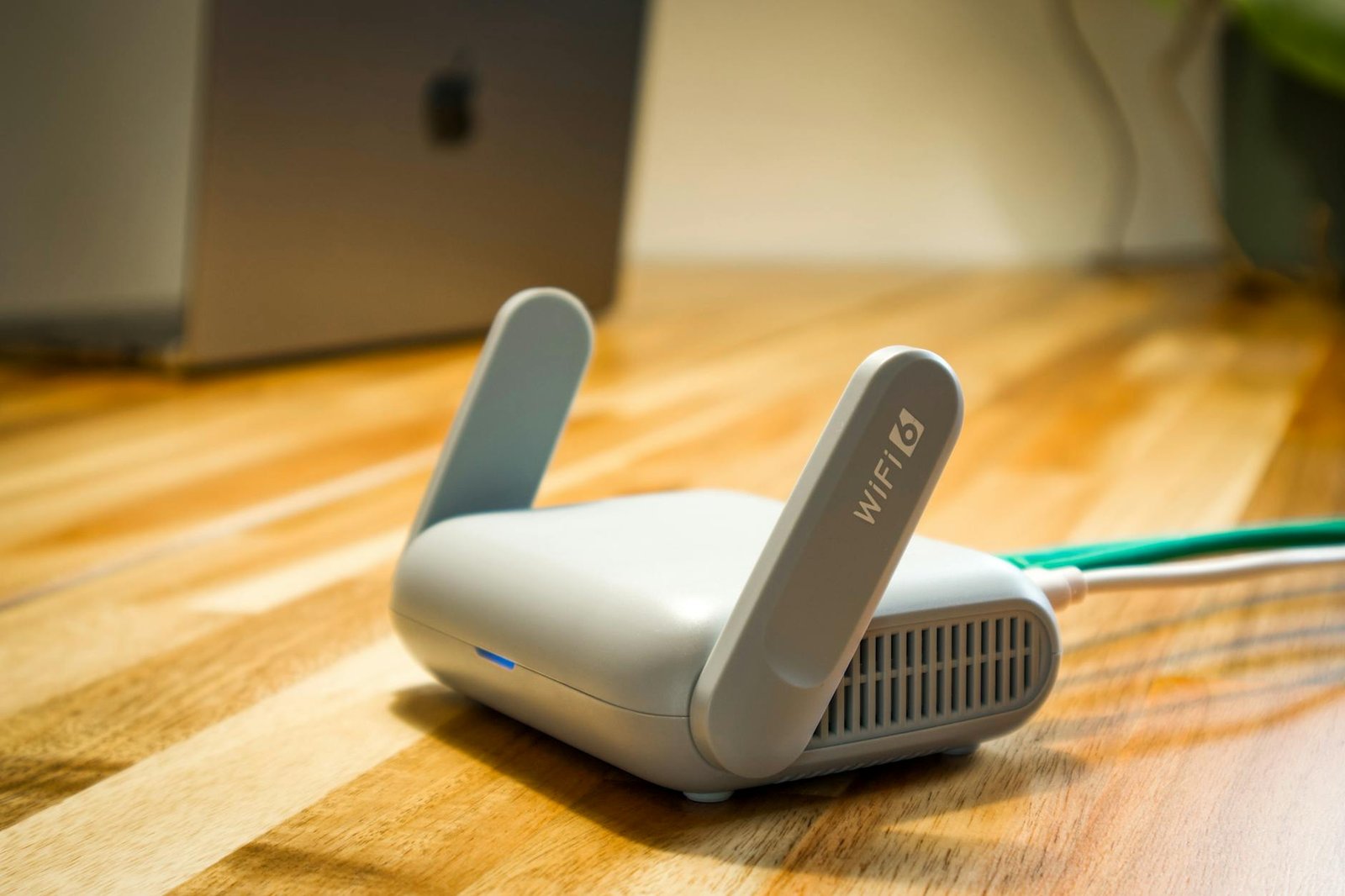 Smart TV com streaming IPTV na sala